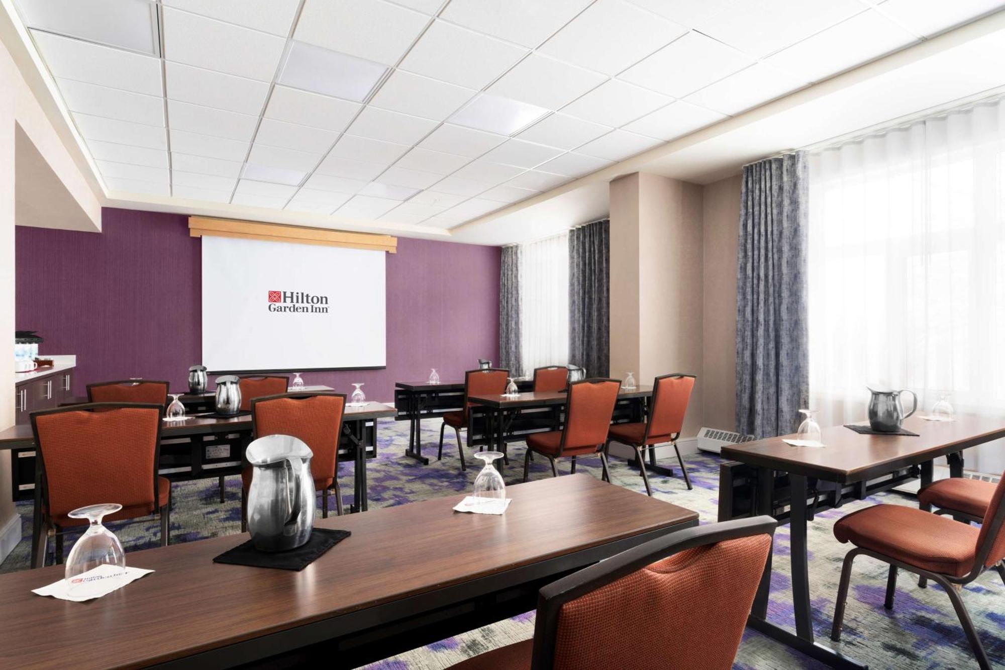 Hilton Garden Inn Calgary Airport Luaran gambar