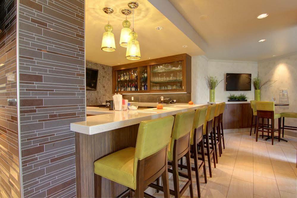 Hilton Garden Inn Calgary Airport Luaran gambar